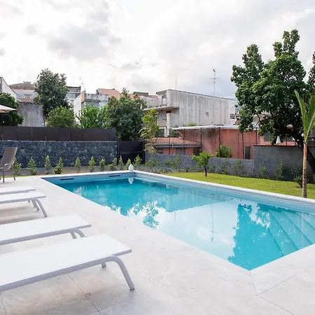 Luxurious With Pool In Apartment