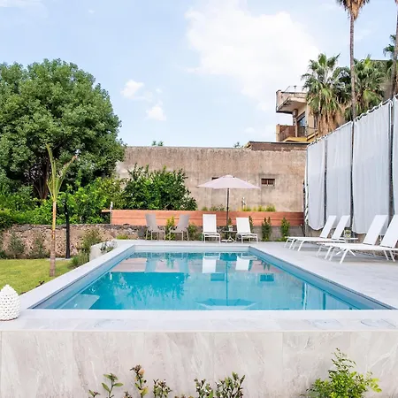 Apartment Luxurious With Pool In Giarre